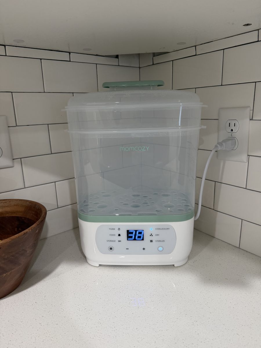 Momcozy sterilizer and dryer 