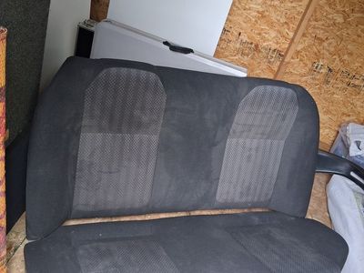 2000 Subaru RS rear seats