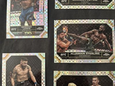 UFC refractor cards