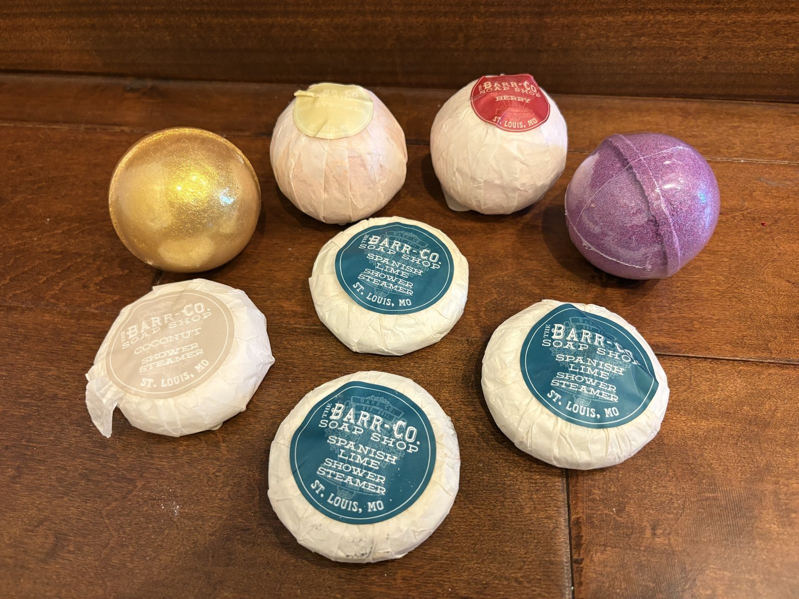 4 Bath Bombs & 4 Shower Steamers
