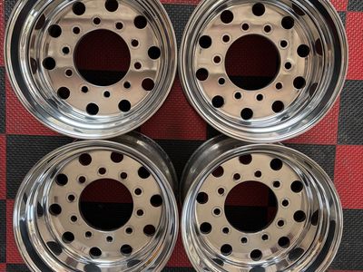 Super Singles / Accuride 22.5