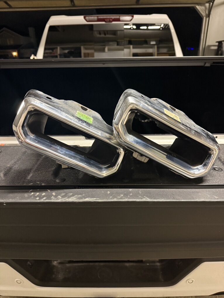 Chrome Exhaust Tips For '19-'26 GMC Sierra 1500