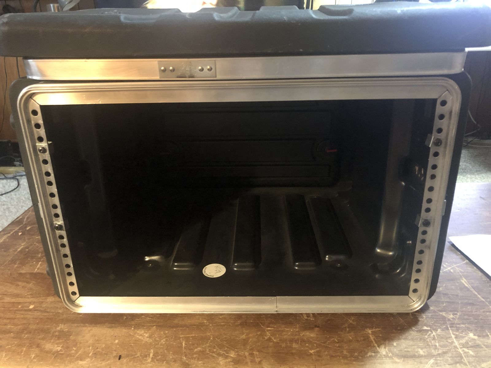 SKB 1SKB-R6U 6U-Space Molded Rack Case