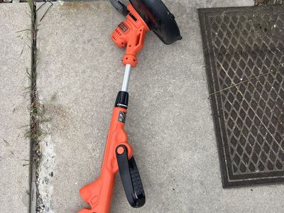 BLACK+DECKER 14in Electric String Trimmer/Edger, 6.5 Amp, Corded (GH900)