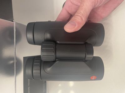Leica Trinovid 10x32 HD Binoculars - High-Performance Optics for Clear Viewing