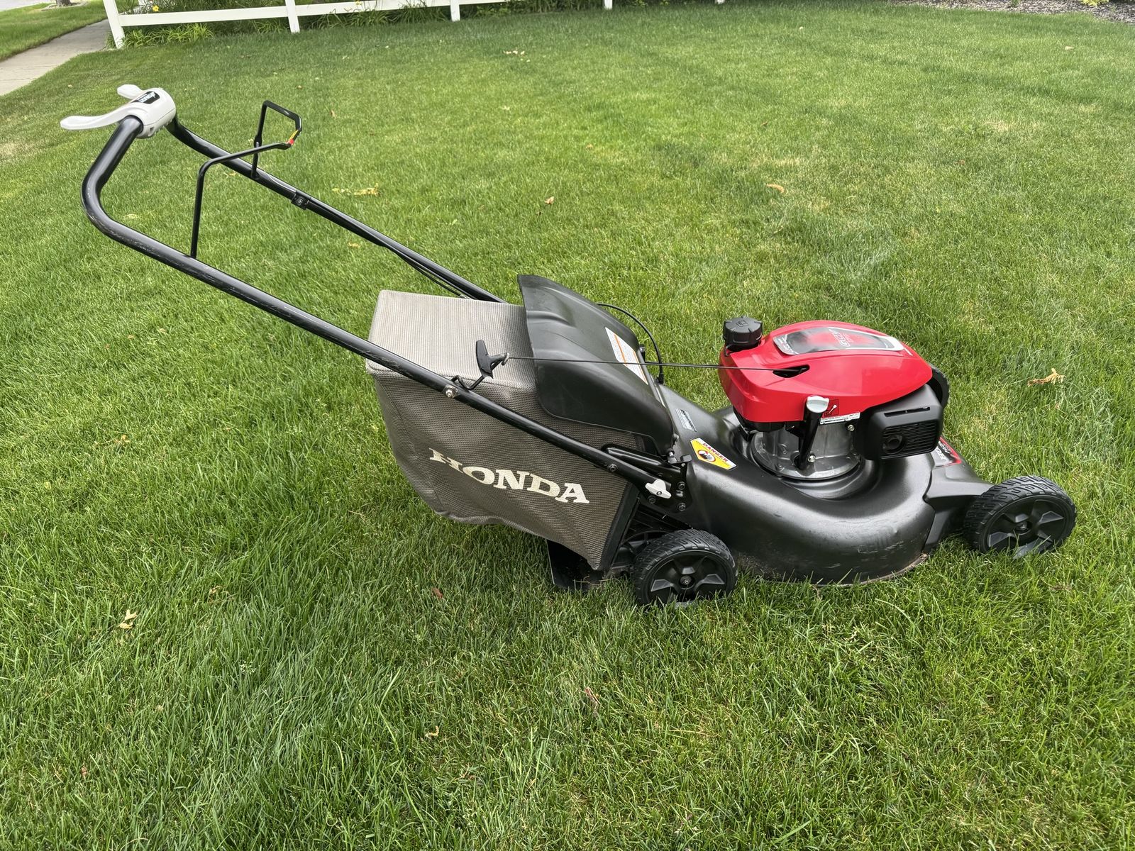 Honda Lawnmower HRN216VKAA  (Newest Honda