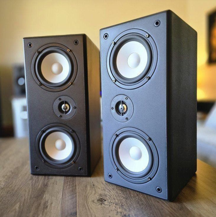 SLC designed TrueAudio CT-55A, pair of LCR bookshelf speakers