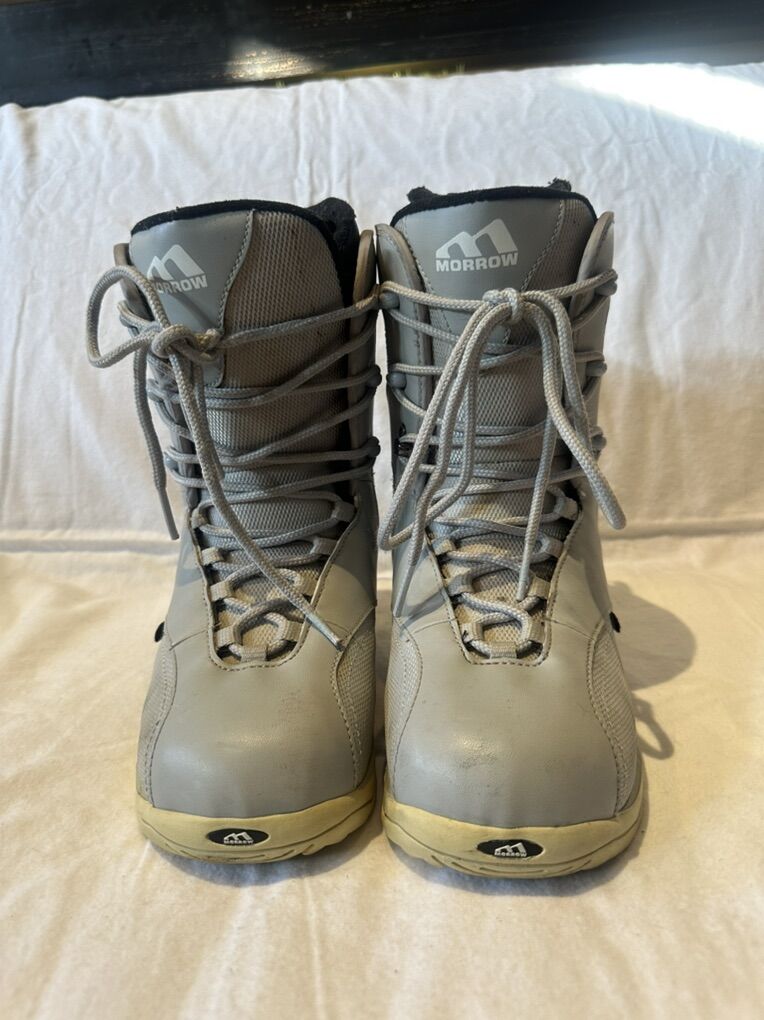Morrow Lotus Women’s 7 Gray Snowboard Boots