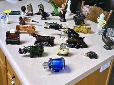 AVON VINTAGE MENS COLONE BOTTLES