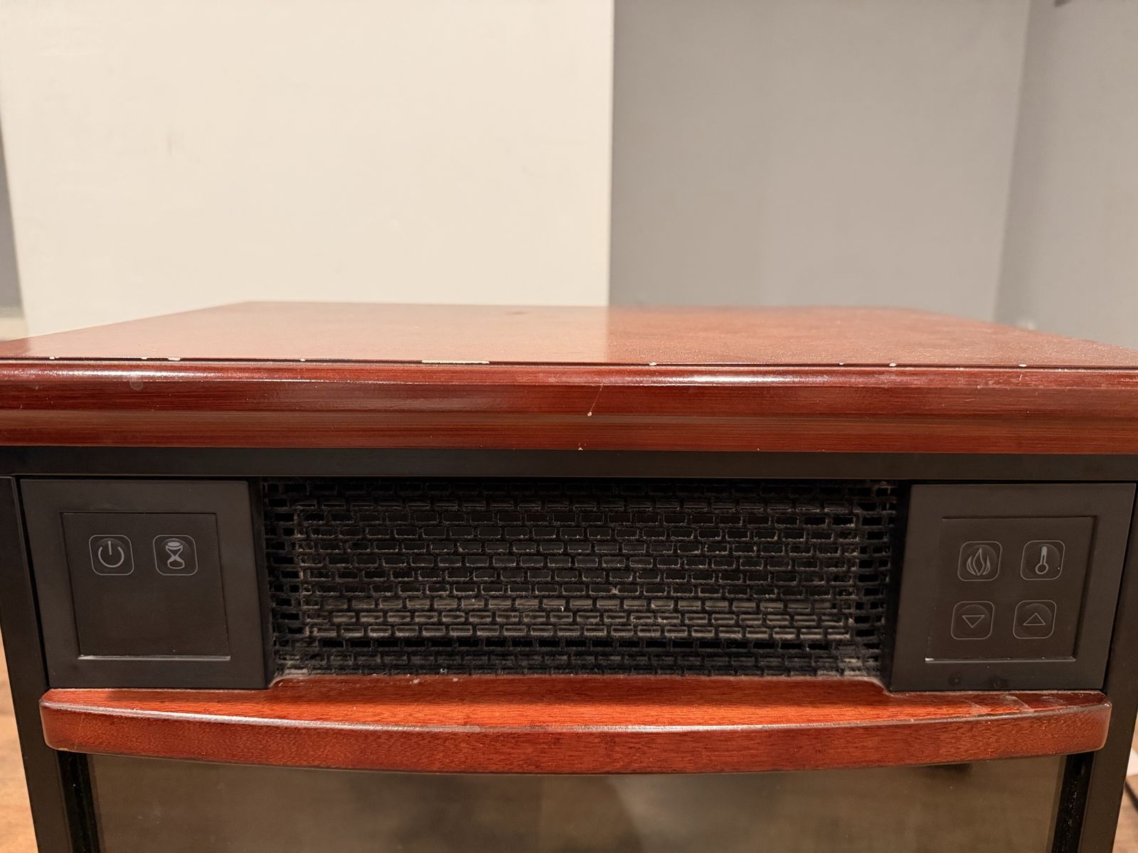Main image 4