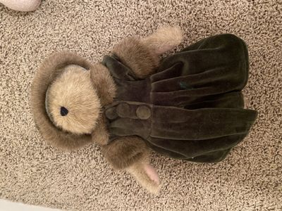 Vintage Macy’s Christmas Bear – Excellent Condition (Display Only)