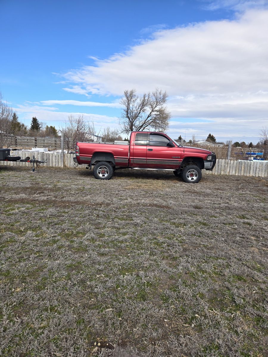 1998 DODGE RAM 2500 ST