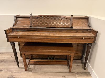 Upright piano
