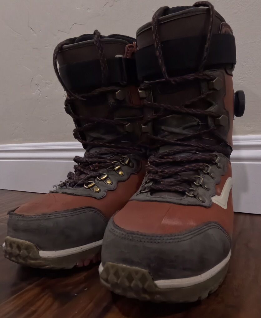 Vans Infuse Size 9 Snowboard Boot