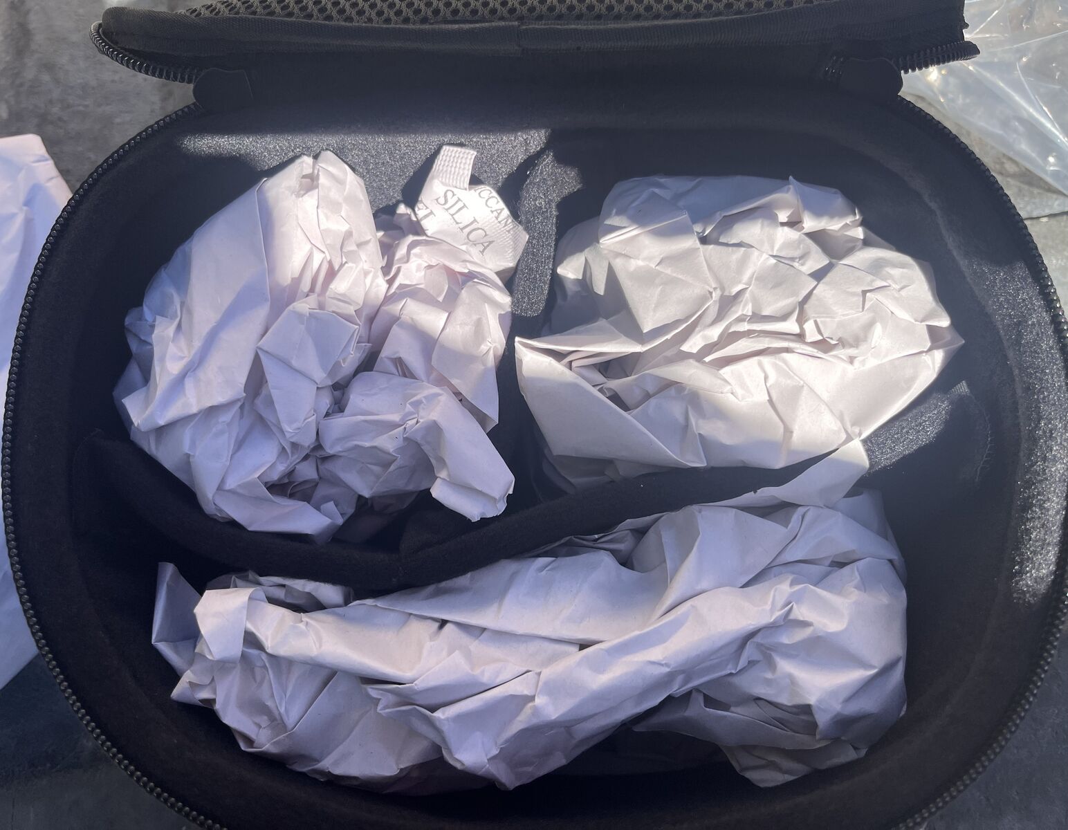 Box of 18 padded travel cases, 9" L x 6" W x 5.5" H, 3 adjustable compartments, zippered pocket