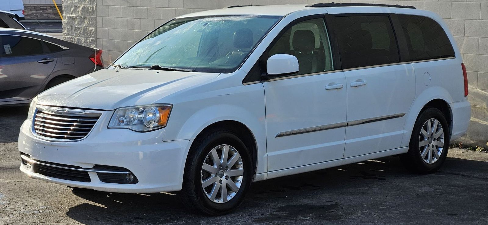 2016 CHRYSLER TOWN AND COUNTRY Touring