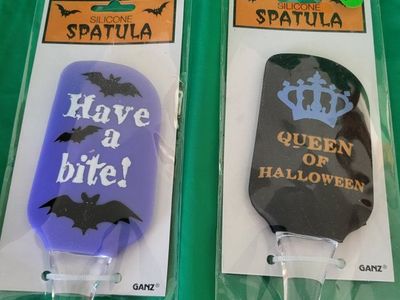 **NEW HALLOWEEN SPATULAS**