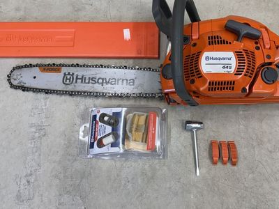 Husqvarna 445 18" Gas Chainsaw