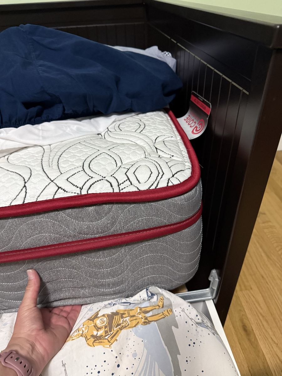 Main image 6