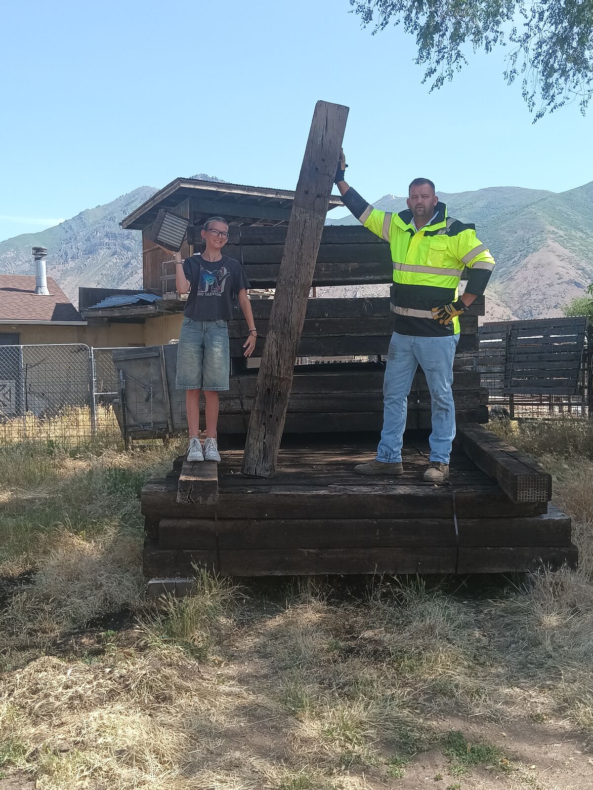 Railroad Ties and Trailer Blocks for Sale