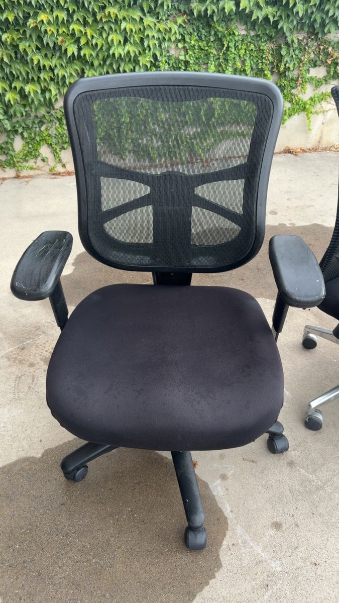 Main image 4