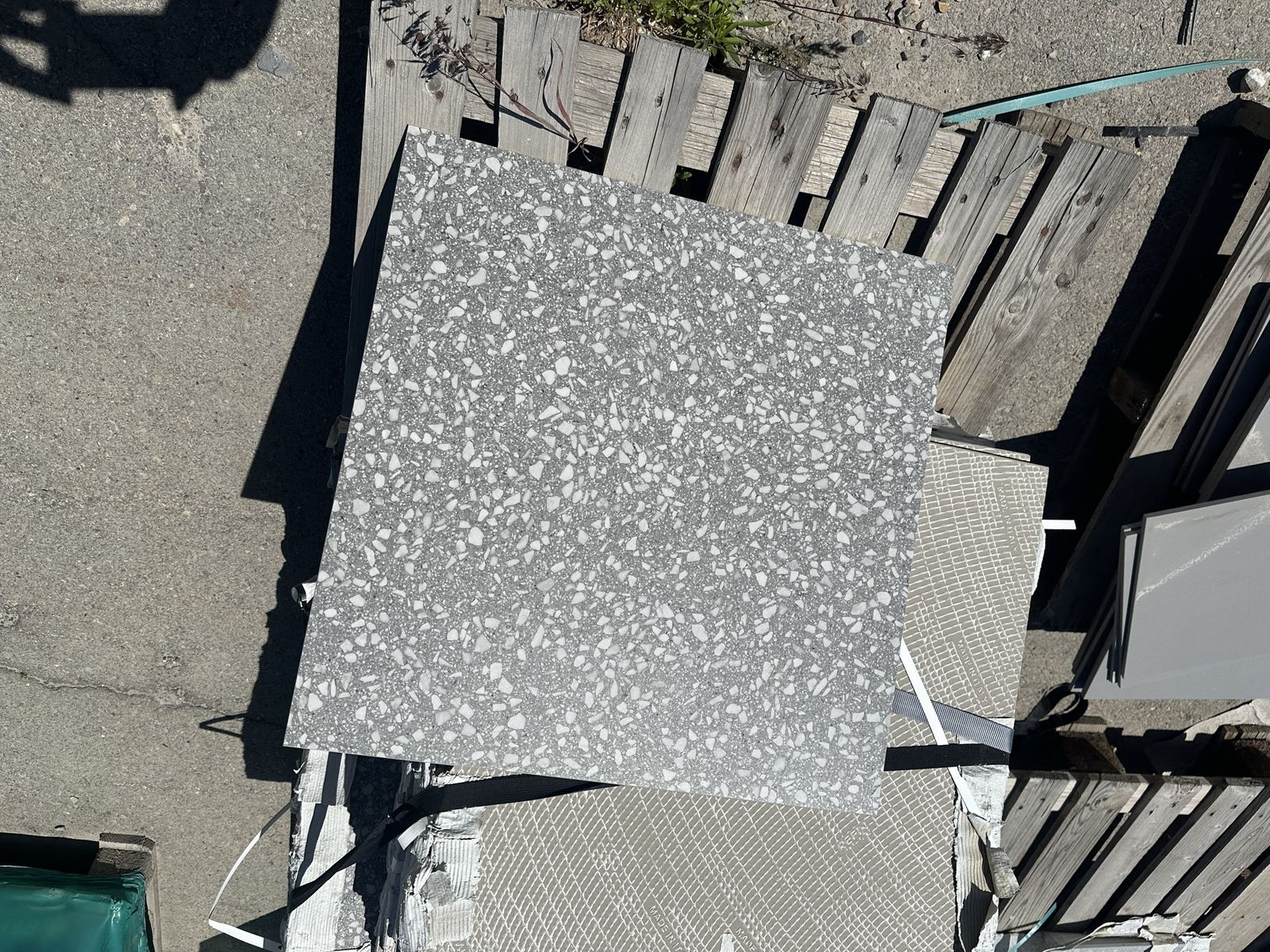Main image 3