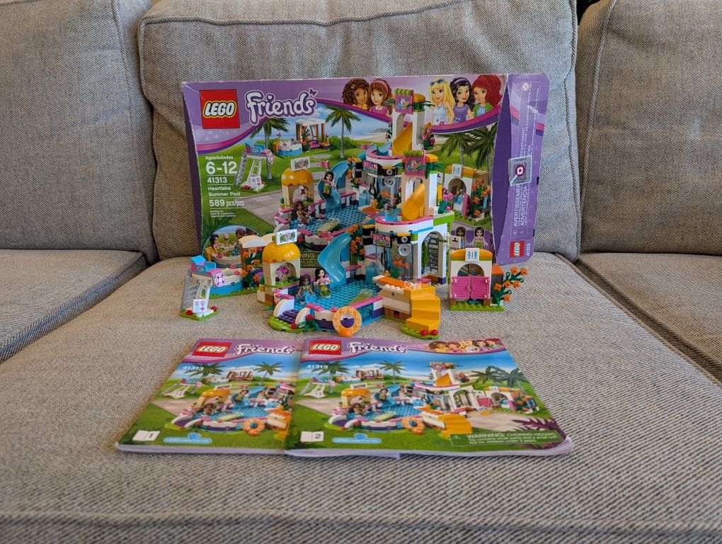 Lego Friends Heartlake Summer Pool 41313 *COMPLETE*
