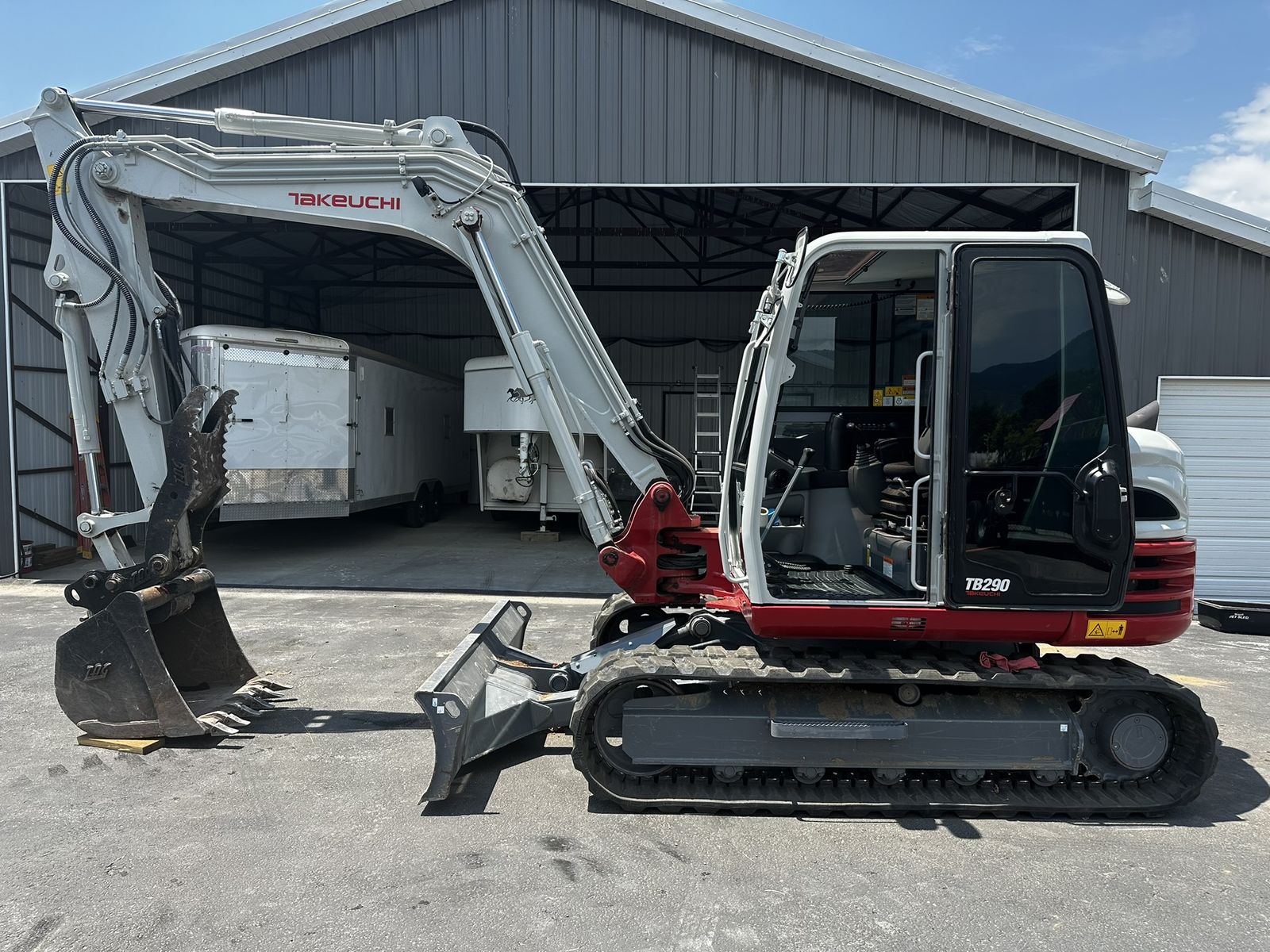 2022 Takeuchi TB290 Excavator