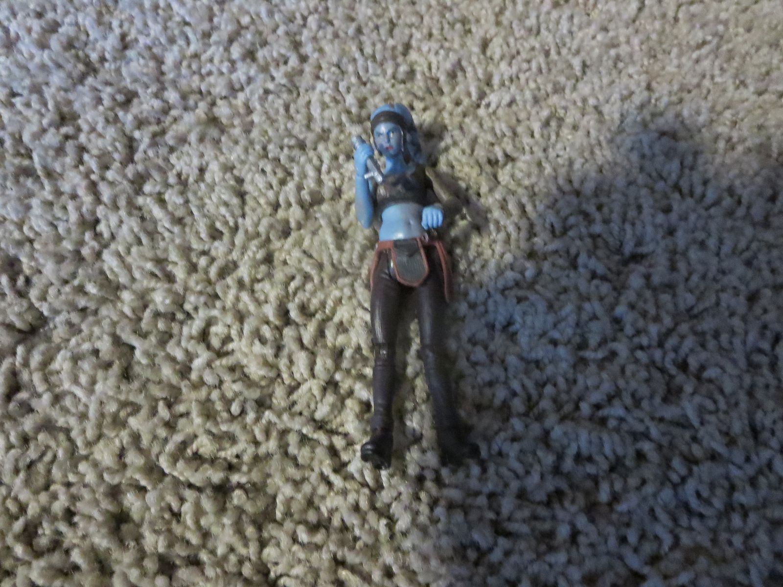 Star Wars Aayla Secura 3.75 Inch Action Figure with Lightsaber Hilt