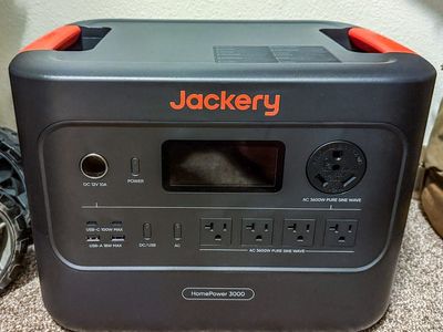 Jackery Solar setup - HomePower 3000 and Saga series 500w Solar panels