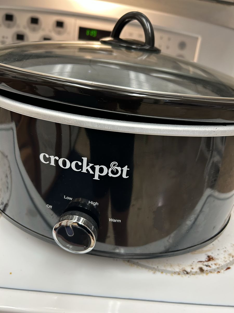 Crock-Pot 6-Quart Slow Cooker with Manual Settings - Black (Off/Low/High/Warm)