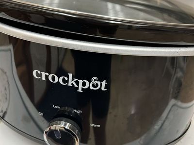 Crock-Pot 6-Quart Slow Cooker with Manual Settings - Black (Off/Low/High/Warm)