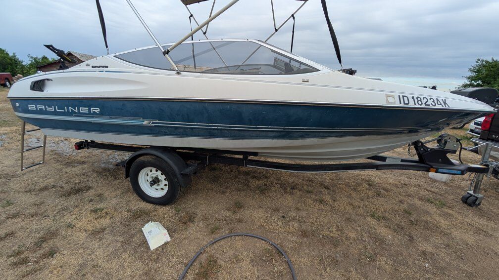 1991 90HP Project Boat – $3,000 OBO