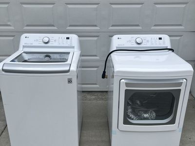 LG Electric Washer and Dryer Set