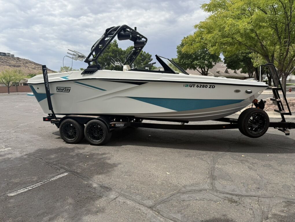 2022 Heyday H-22 Surf Boat