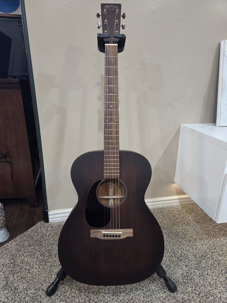 Martin 000-15M Left Handed Acoustic Guitar - Dark Mahogany with Hardshell Case