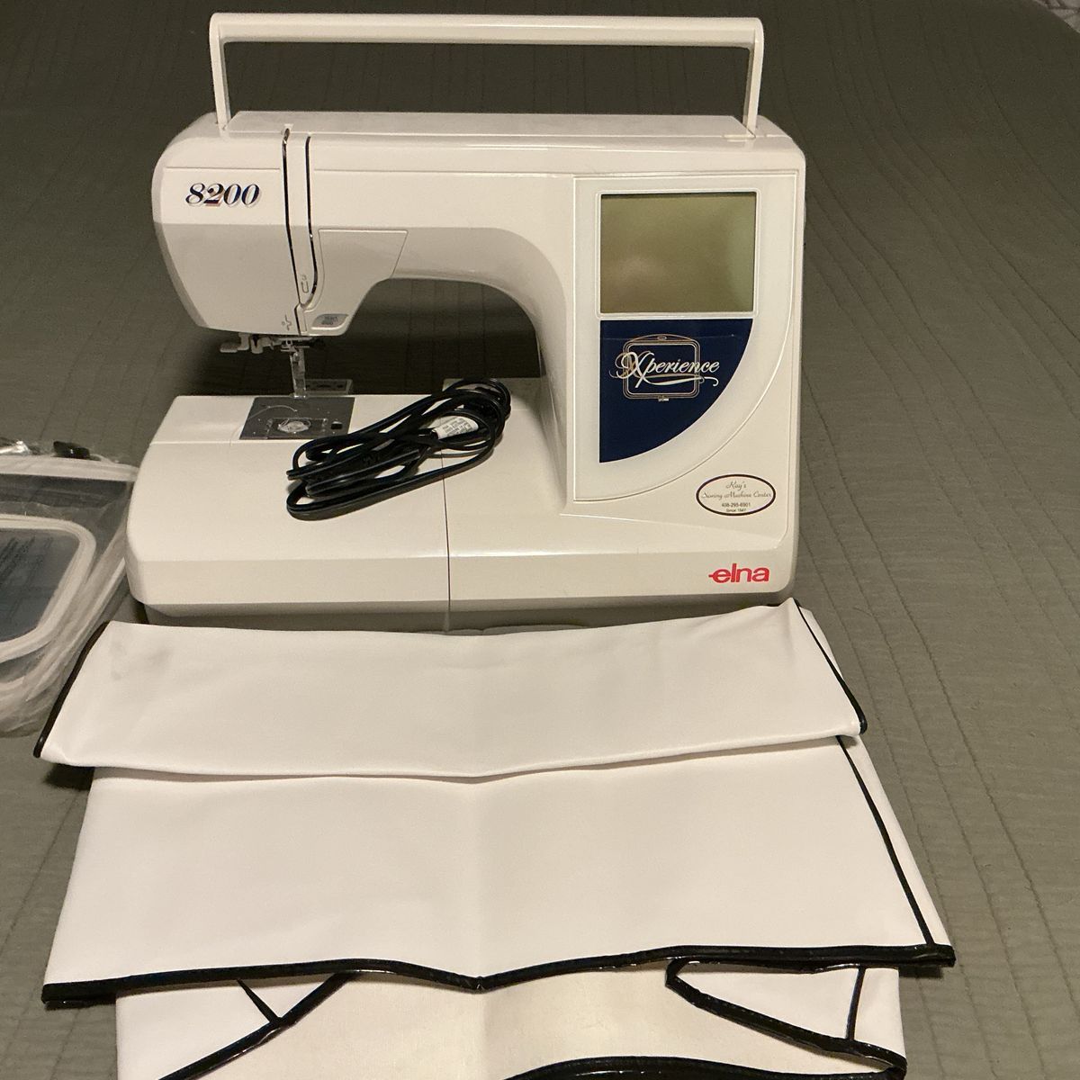 Elna Embroidery/Sewing Machine 