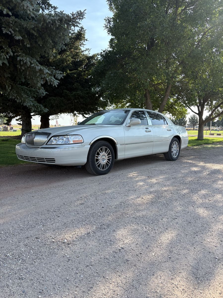 2006 Lincoln Town Car Designer Series