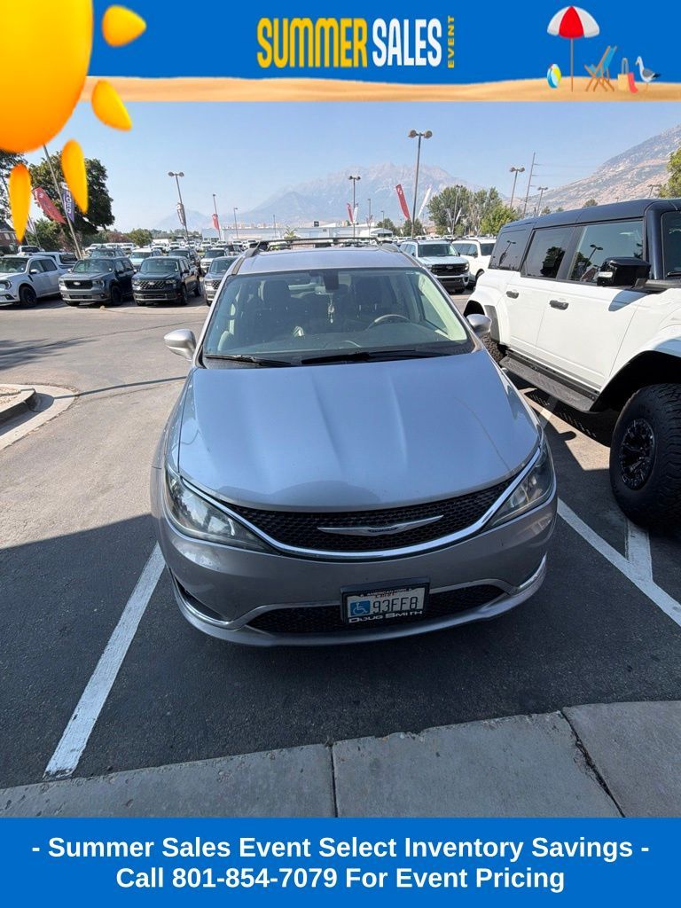 2020 Chrysler Pacifica Touring L