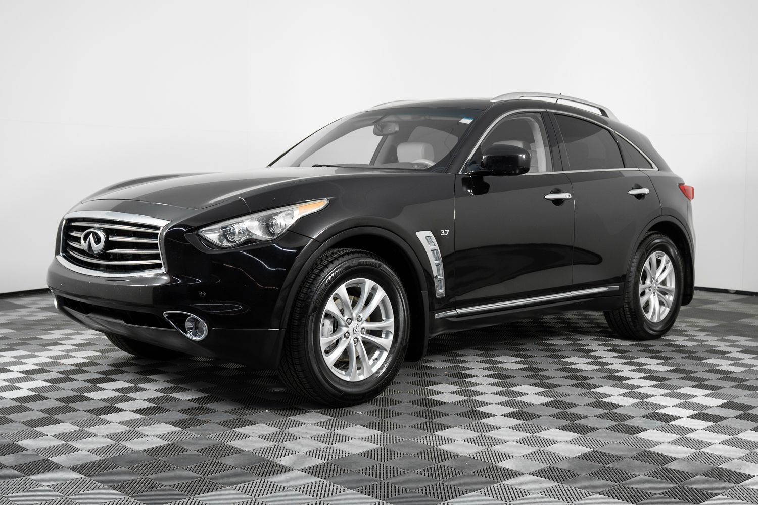 2014 INFINITI QX70 Base
