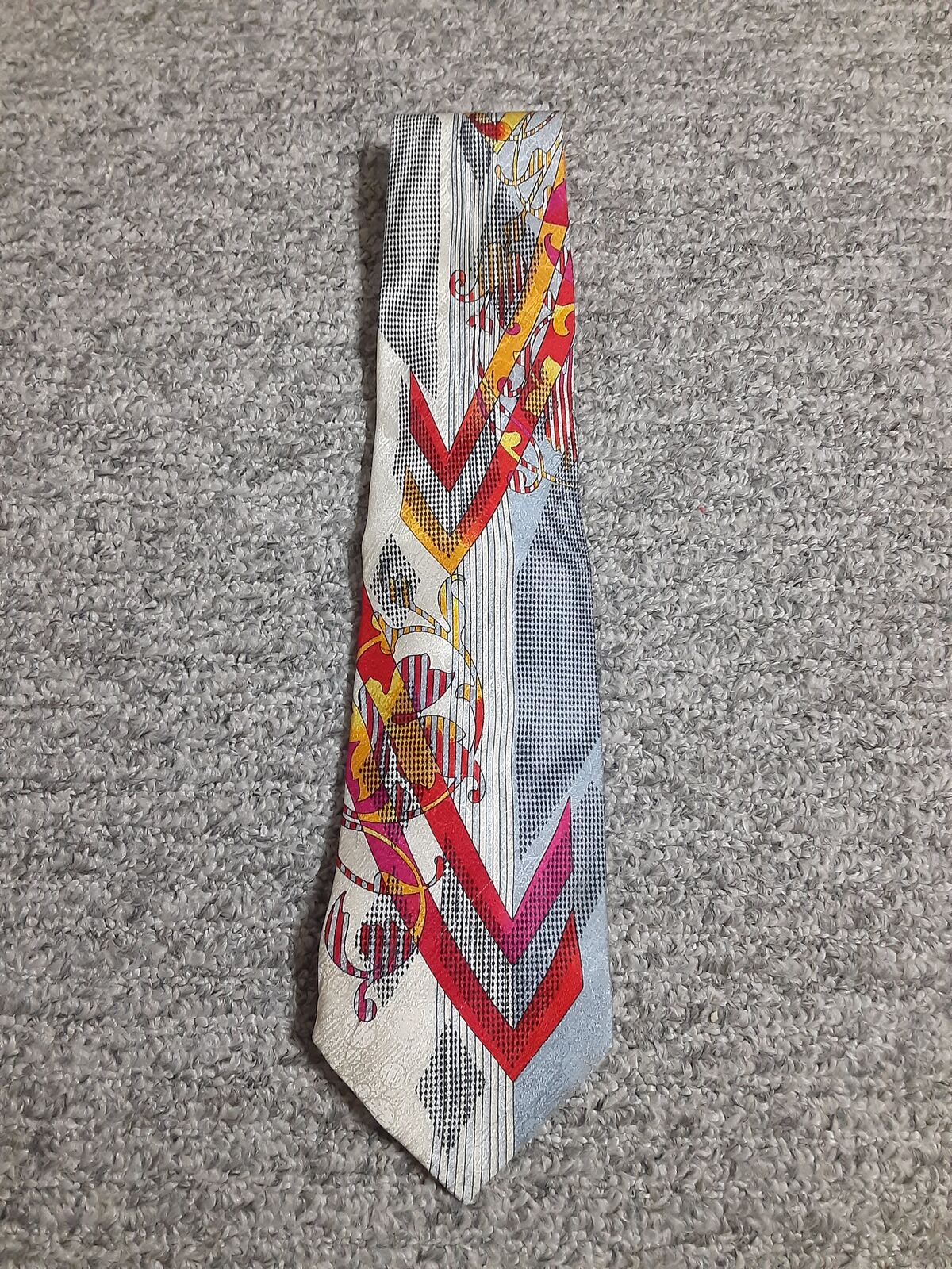 Vitaliano Pancaldi Abstract White, Yellow and Red Floral Tie