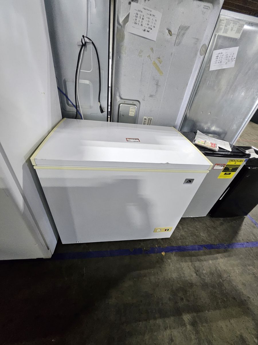 Chest Freezer - Compact & Energy Efficient