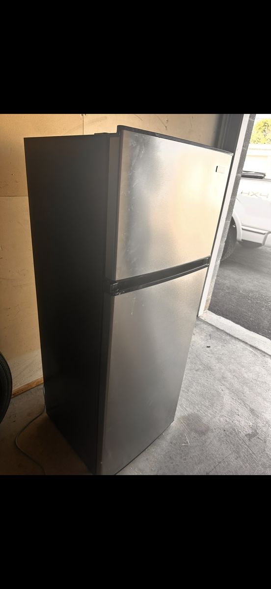 Vissani fridge