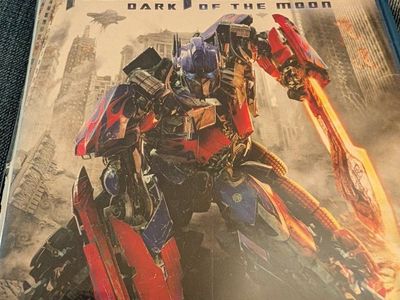 Transformers: Dark of the Moon Blu-Ray + DVD + Digital Copy Michael Bay Film