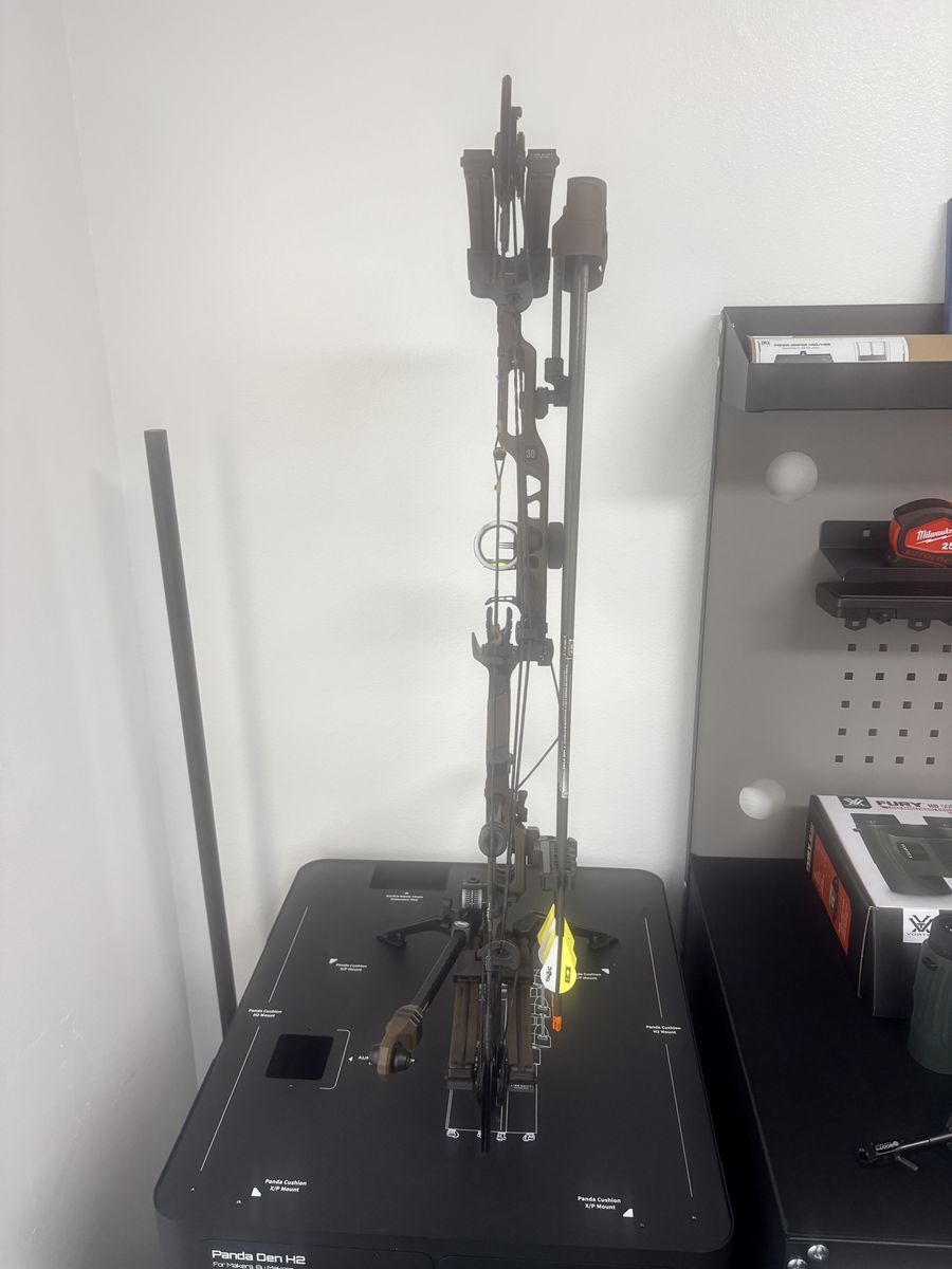 Main image 6