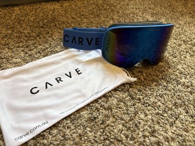 CARVE Snow Goggles sz Small New!