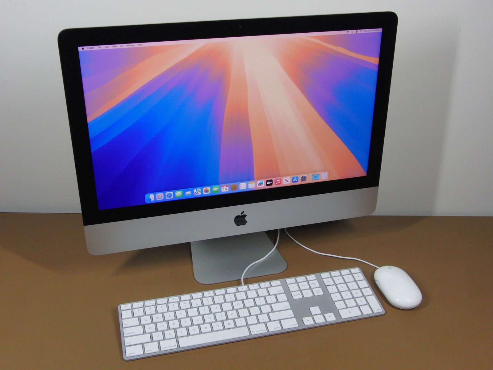 Apple iMac 21.5” 4K 2019 i5 3.0GHz 1TB Fusion 16GB