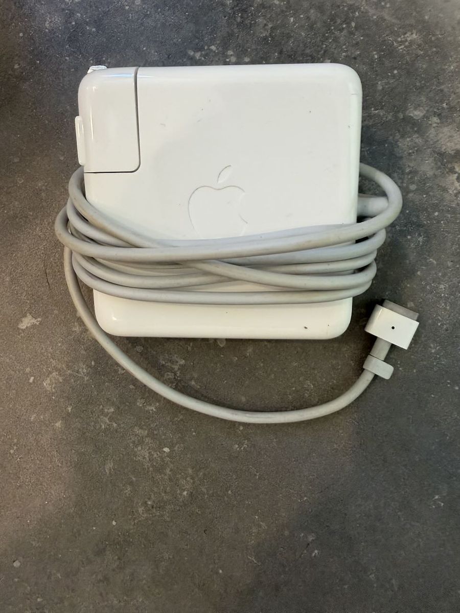 Genuine Apple 85W MagSafe Power Adapter for MacBook Pro