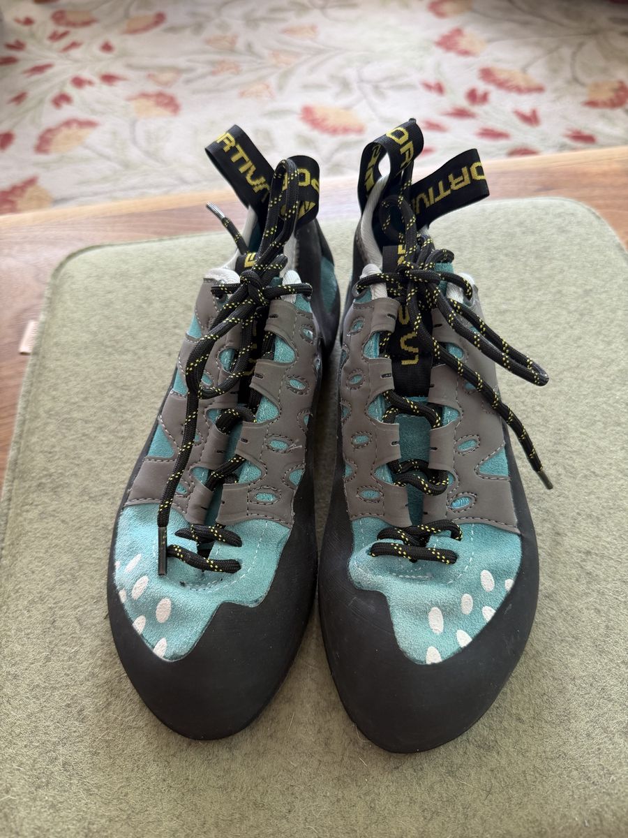 La Sportiva women’s climbing shoes size 39