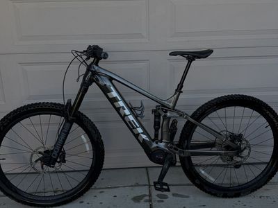 2022 Trek Rail 7 Large $2,500